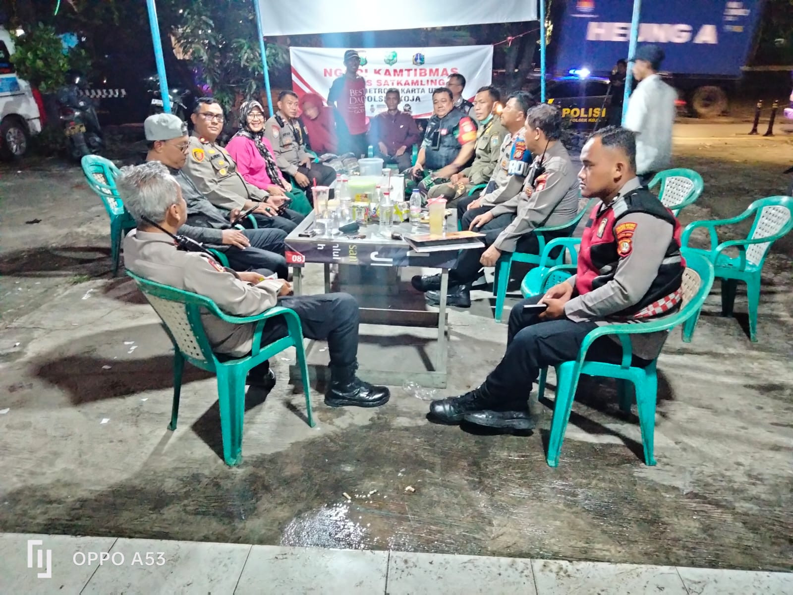 Kapolsek Koja Gelar Sambang Satkamling dan Ngopi Kamtibmas, Ajak Warga Perangi Tawuran dan Narkoba