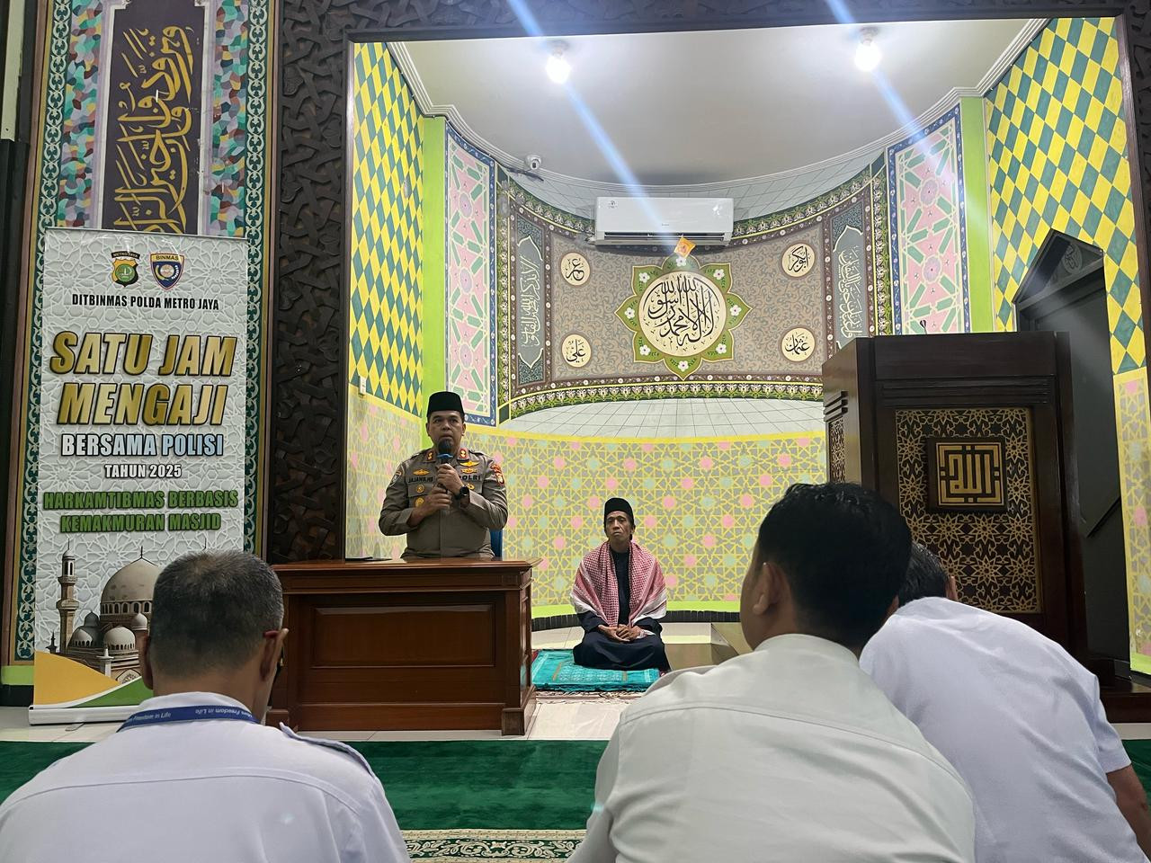 Polisi Polda Metro Jaya Gelar "Satu Jam Mengaji", Ajak Warga Makmurkan Masjid