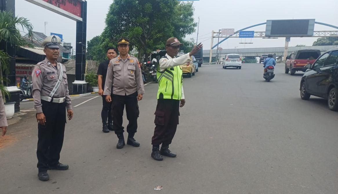 Polsek Pondok Gede Amankan Perbatasan Bekasi–Jakarta, Antisipasi Massa Aksi