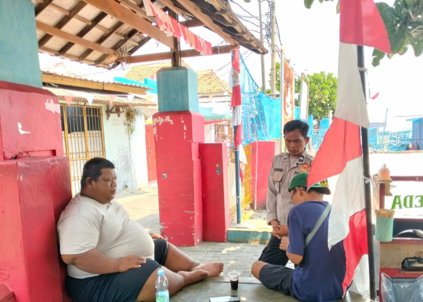 Bhabinkamtibmas Pulau Panggang Sosialisasikan Call Center 110, Ajak Warga Jaga Jakarta