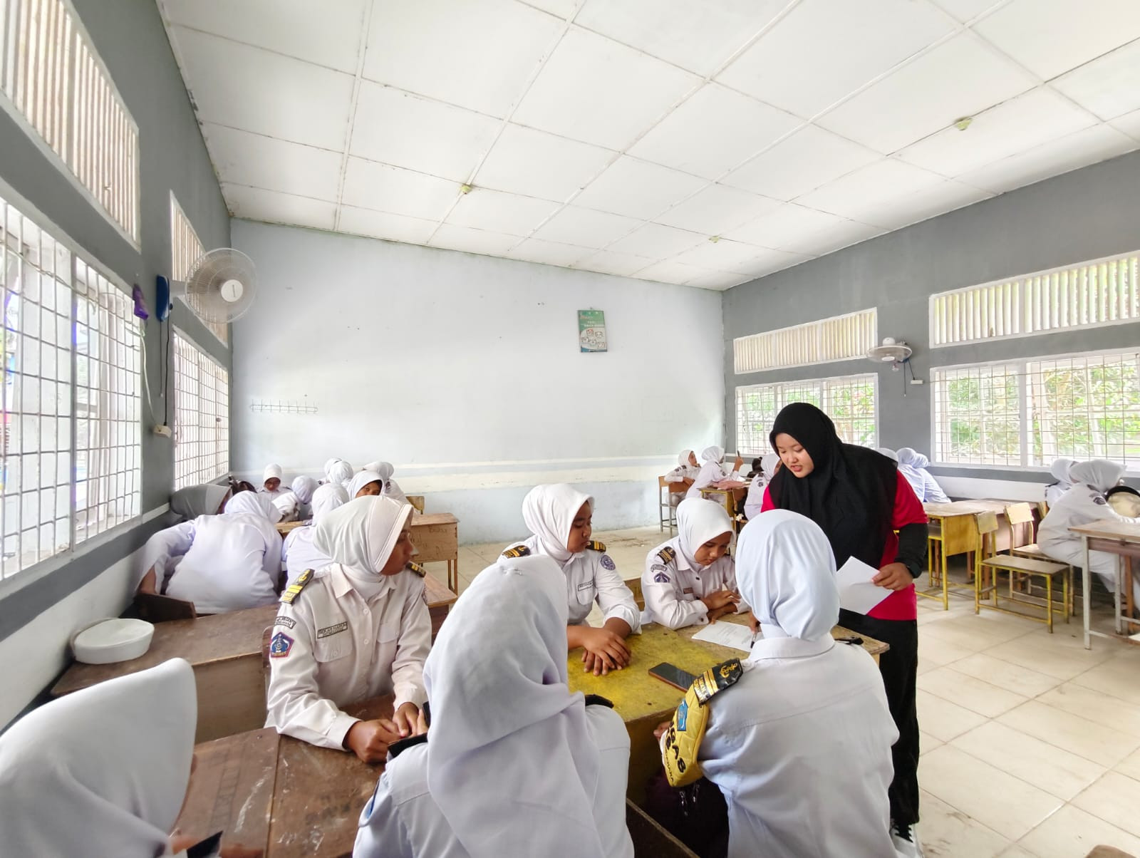 Kelas Lesehan hingga Jadwal Bergilir, SMK di Aceh Tamiang Bertahan di Masa Pemulihan Bencana
