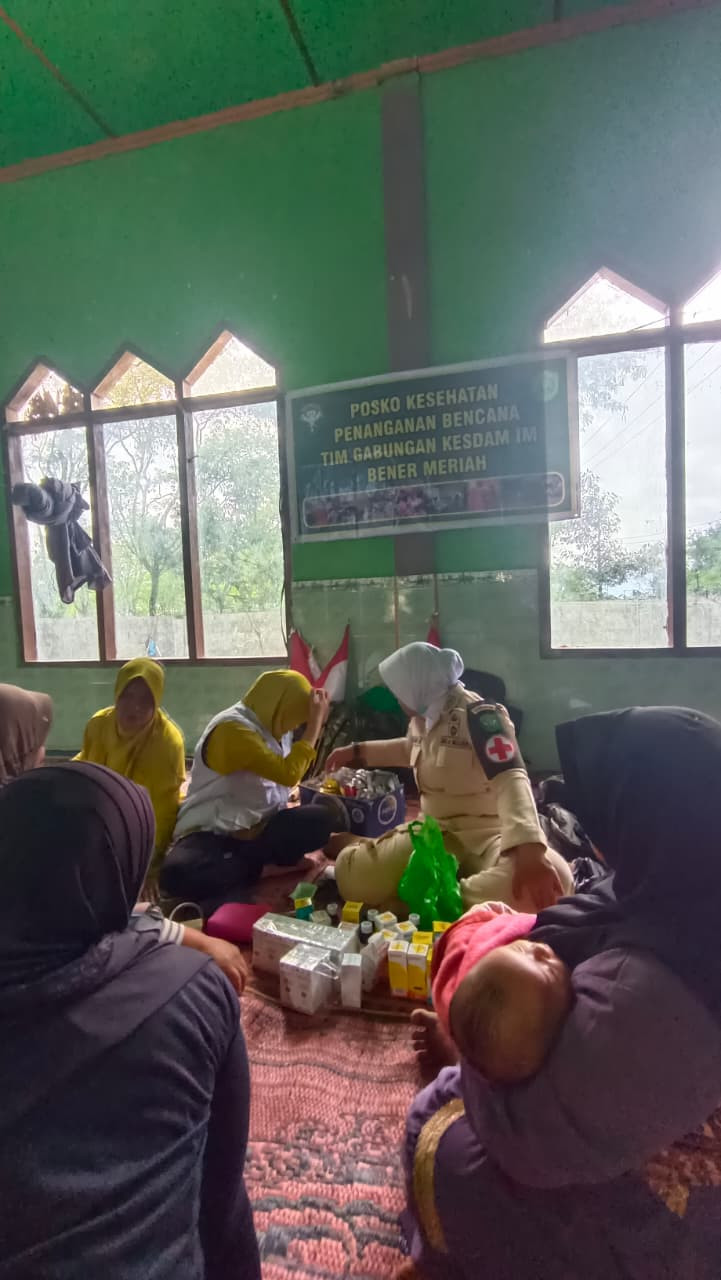Tim Kesehatan Gabungan Beri Pelayanan Medis dan Trauma Healing bagi Korban Banjir di Bener Meriah