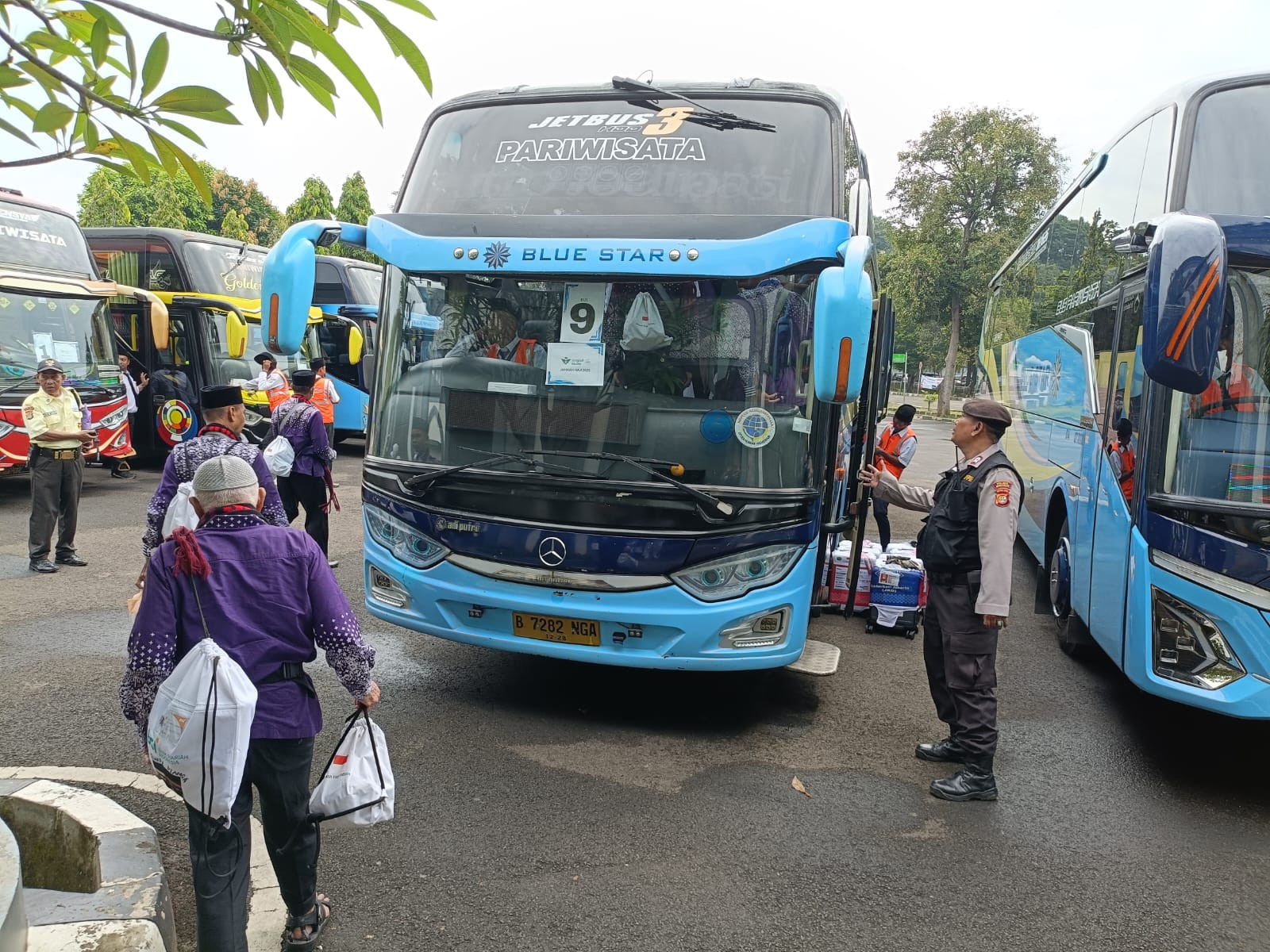 Keberangkatan Jamaah Haji Kloter 10 DKI Jakarta Dimulai, Proses Pemantauan di Asrama Haji Pondok Gede Berjalan Lancar