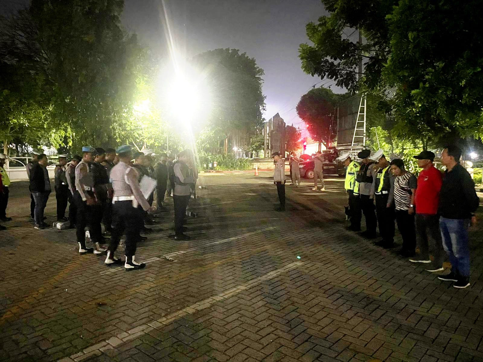 Polsek Rawalumbu Gelar Patroli Skala Besar, Antisipasi Balap Liar dan Tawuran Remaja