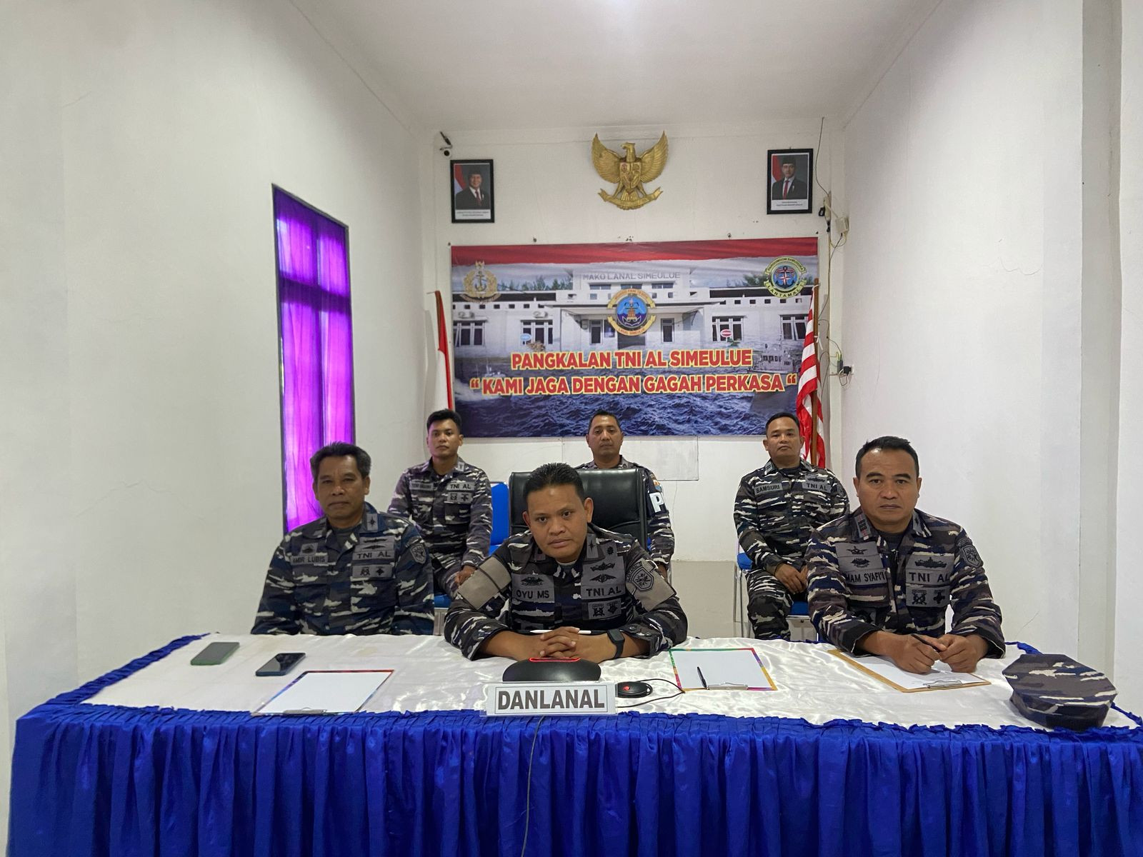 Perwira Lanal Simeulue Ikuti Pembekalan Kepemimpinan Dari Laksamana Madya (Purn) Taufiqoerrochman
