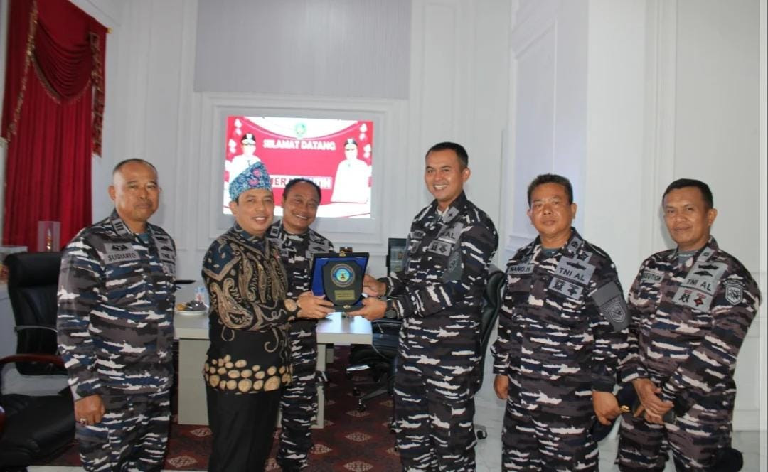 Pererat Silaturahmi, Danlanal Bengkulu Laksanakan Courtesy Call (CC) ke Walikota Bengkulu