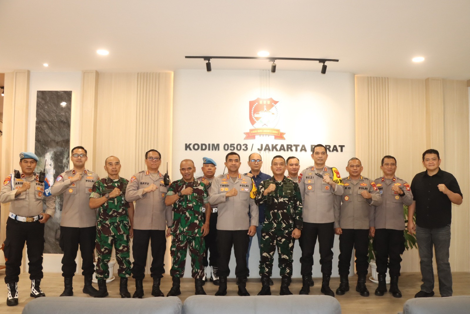 TNI–Polri Kompak Jaga Jakarta Barat, Kapolres dan Dandim Perkuat Sinergi Lewat Silaturahmi