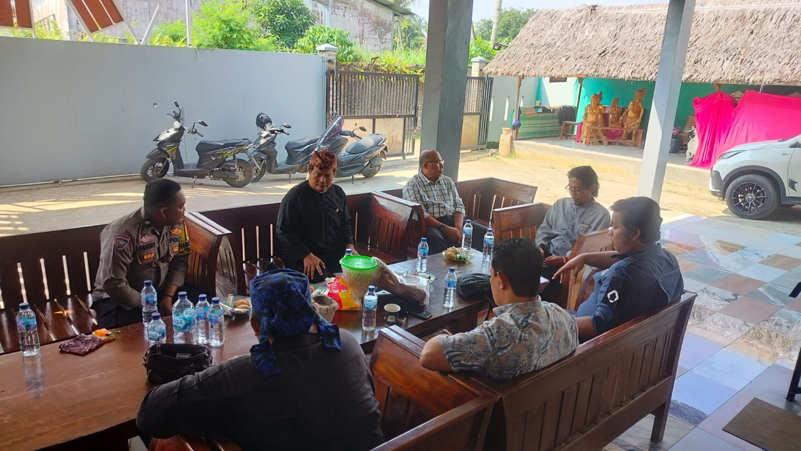 Bhabinkamtibmas Polsek Parungpanjang Polres Bogor Sambangi Warga Desa Cikuda, Sampaikan Imbauan Kamtibmas