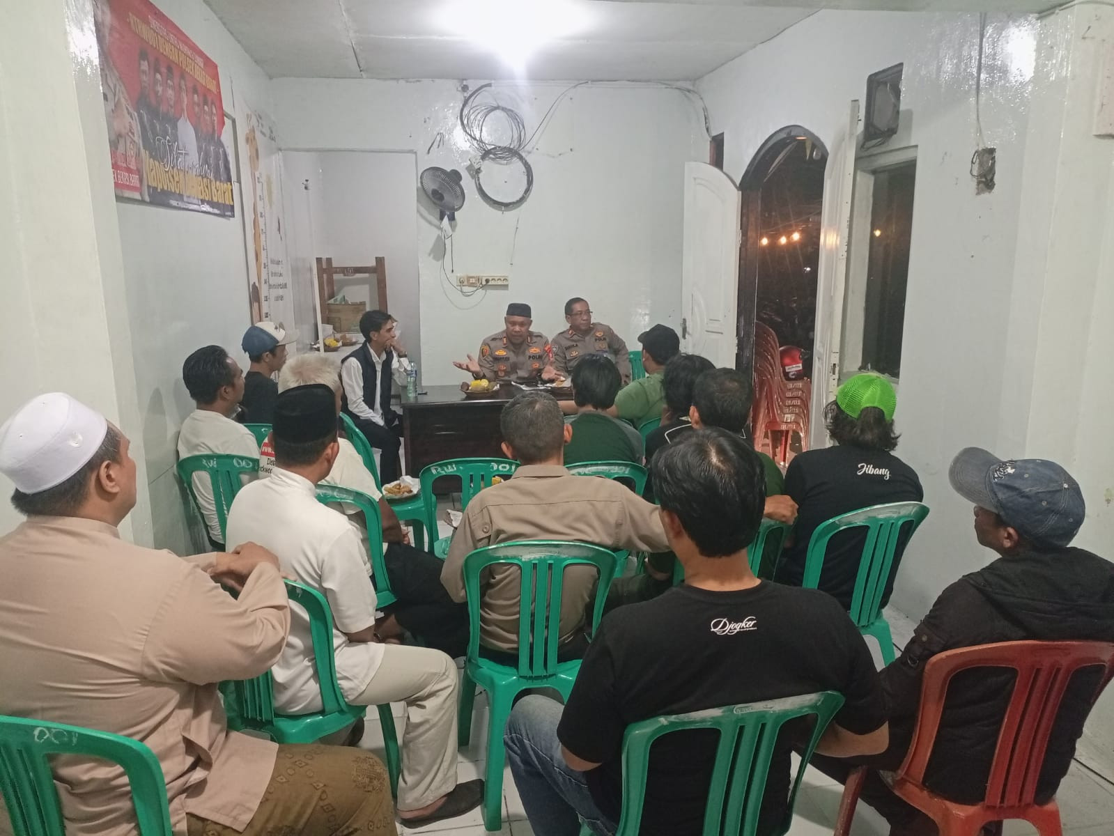 Polisi–Masyarakat Bersinergi Jaga Keamanan Ramadhan di Bekasi Barat