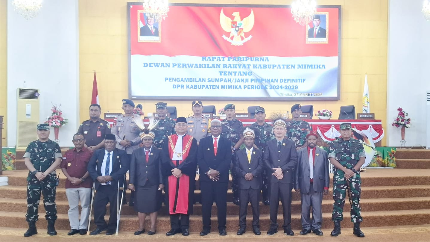 Dandim 1710/Mimika Hadiri Rapat Paripurna Pengambilan Sumpah Pimpinan Definitif DPRK Mimika