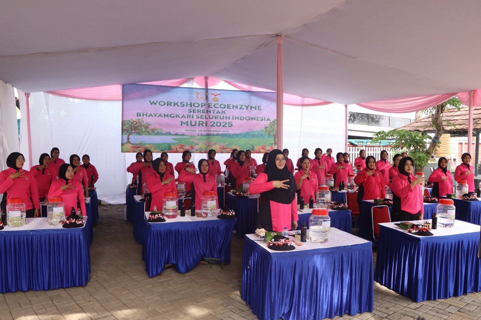 Workshop Eco Enzyme Serentak Bhayangkari Seluruh Indonesia Digelar, Polres Kepulauan Seribu Ikut Sukseskan Pemecahan Rekor MURI 2025