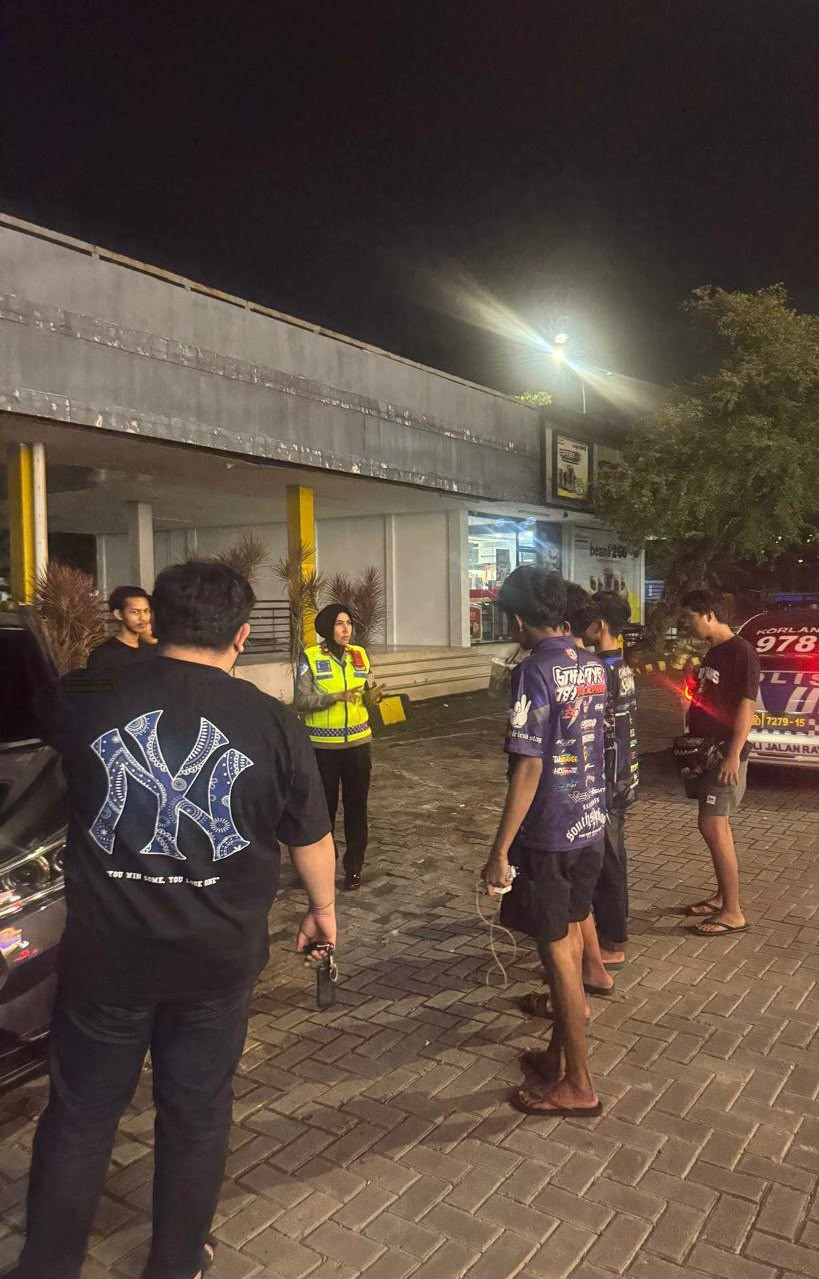 Korlantas Polri Gencarkan Edukasi Berkendara Aman di Rest Area KM 7 Tol BSD