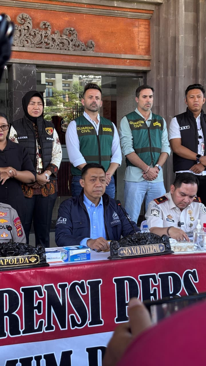 Buron Interpol Asal Inggris Steven Lyons Ditangkap di Bali