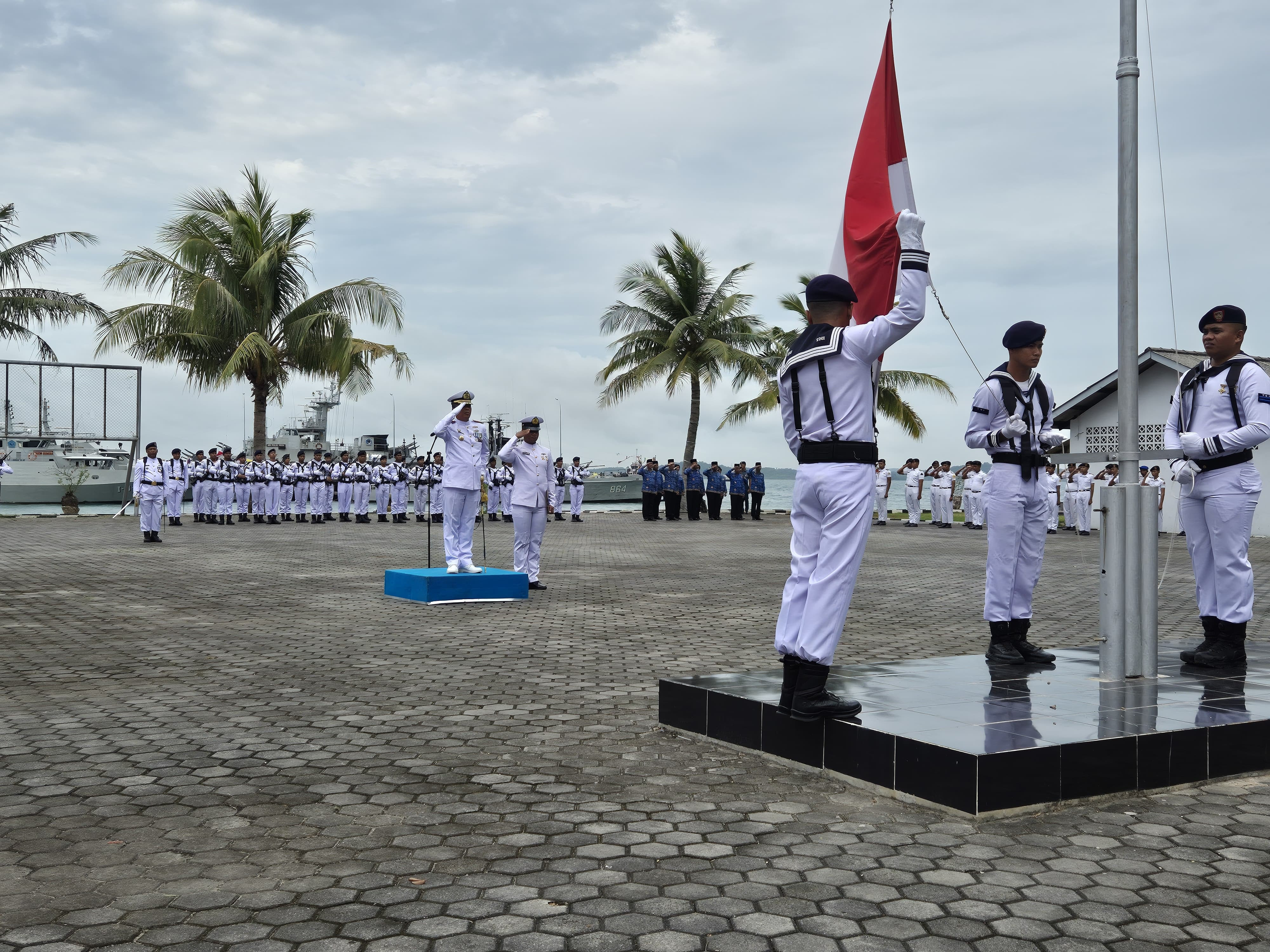 Teladani Jiwa Patriotisme Para Pahlawan, Prajurit Lanal Bintan Ikuti Upacara Hari Pahlawan