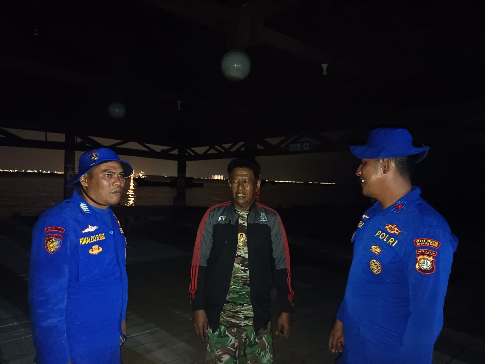 Layanan Polisi 110, Satpolairud Polres Kepulauan Seribu Patroli Laut Malam Imbau Nelayan Waspada Cuaca Buruk