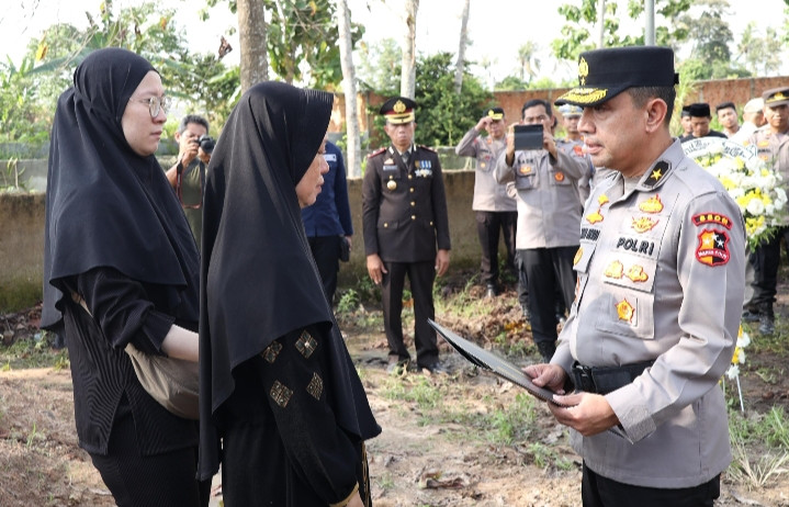 Surat KPLB 3 Polisi Gugur saat Bubarkan Sabung Ayam di Lampung Diantar Jenderal