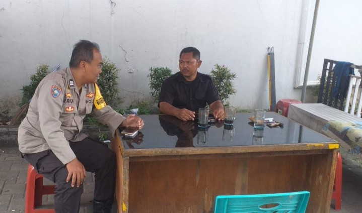 Bhabinkamtibmas Sambang Perumahan Nirwana Rt.017/08 Kel. Pengasingan Rawalumbu Kota Bekasi