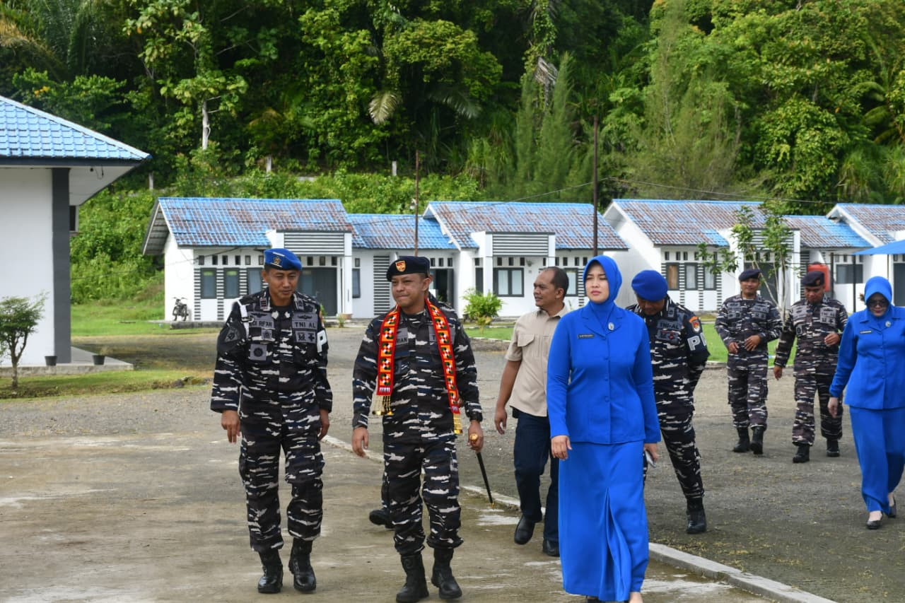 Danlanal Simeulue Disambut Forkopimda dan Seluruh Prajurit Kuatkan Keamanan Maritim Pantai Barat Indonesia