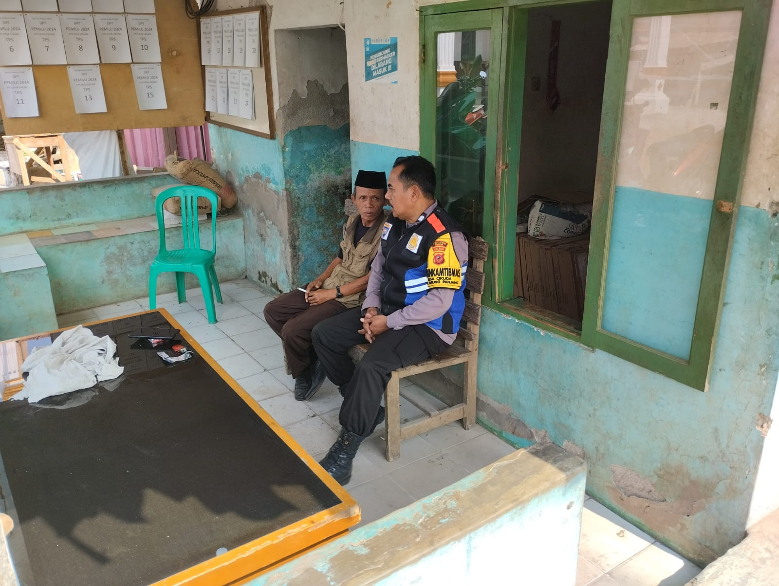 Bhabinkamtibmas Wilayah Hukum Polsek Parungpanjang Polres Bogor Silahturahmi Ajak Jaga Kondusifitas Cegah Gangguan Kamtibmas