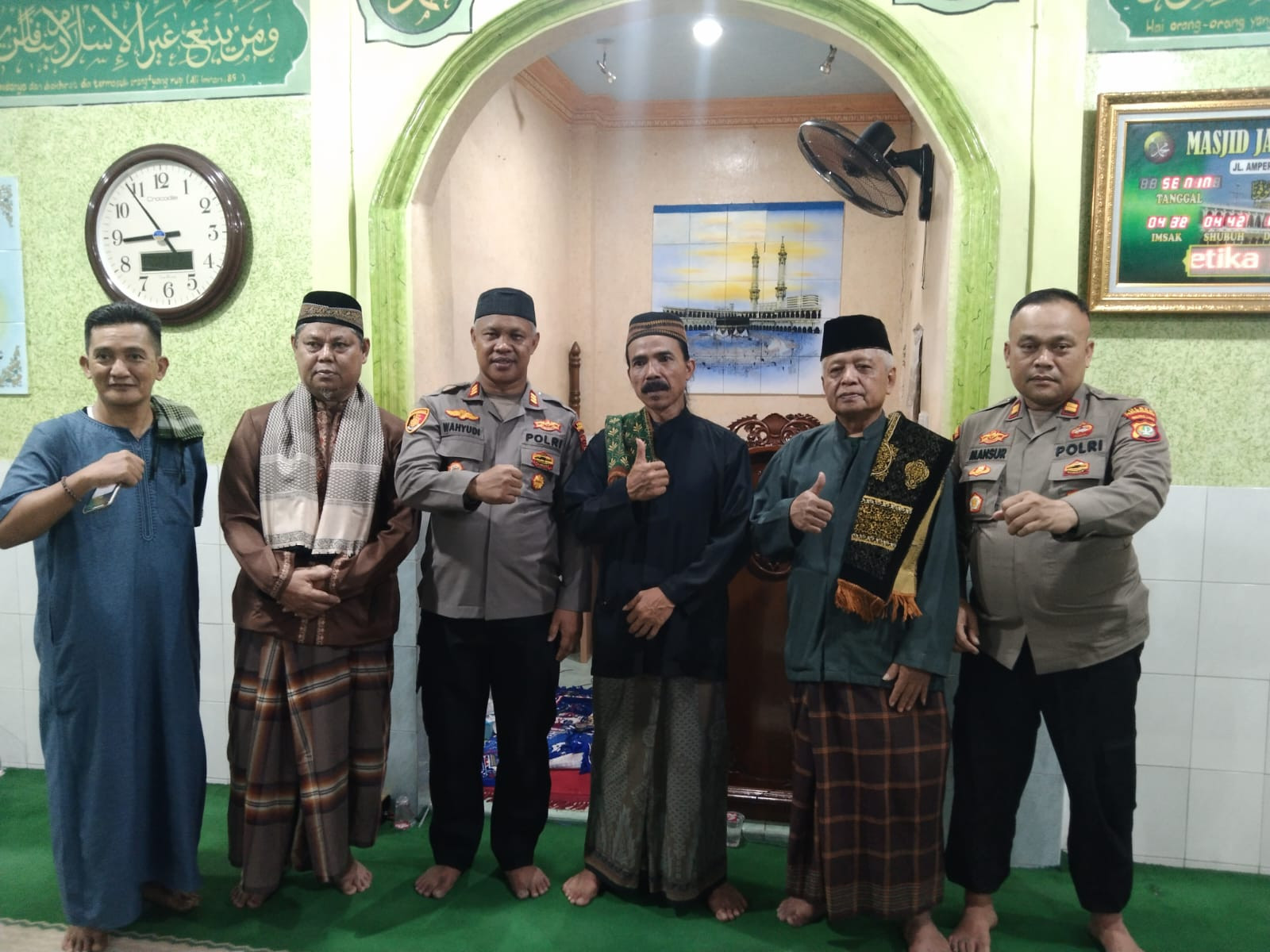 Wakapolsek Pademangan Gelar Tarawih Keliling dan Sampaikan Pesan Kamtibmas