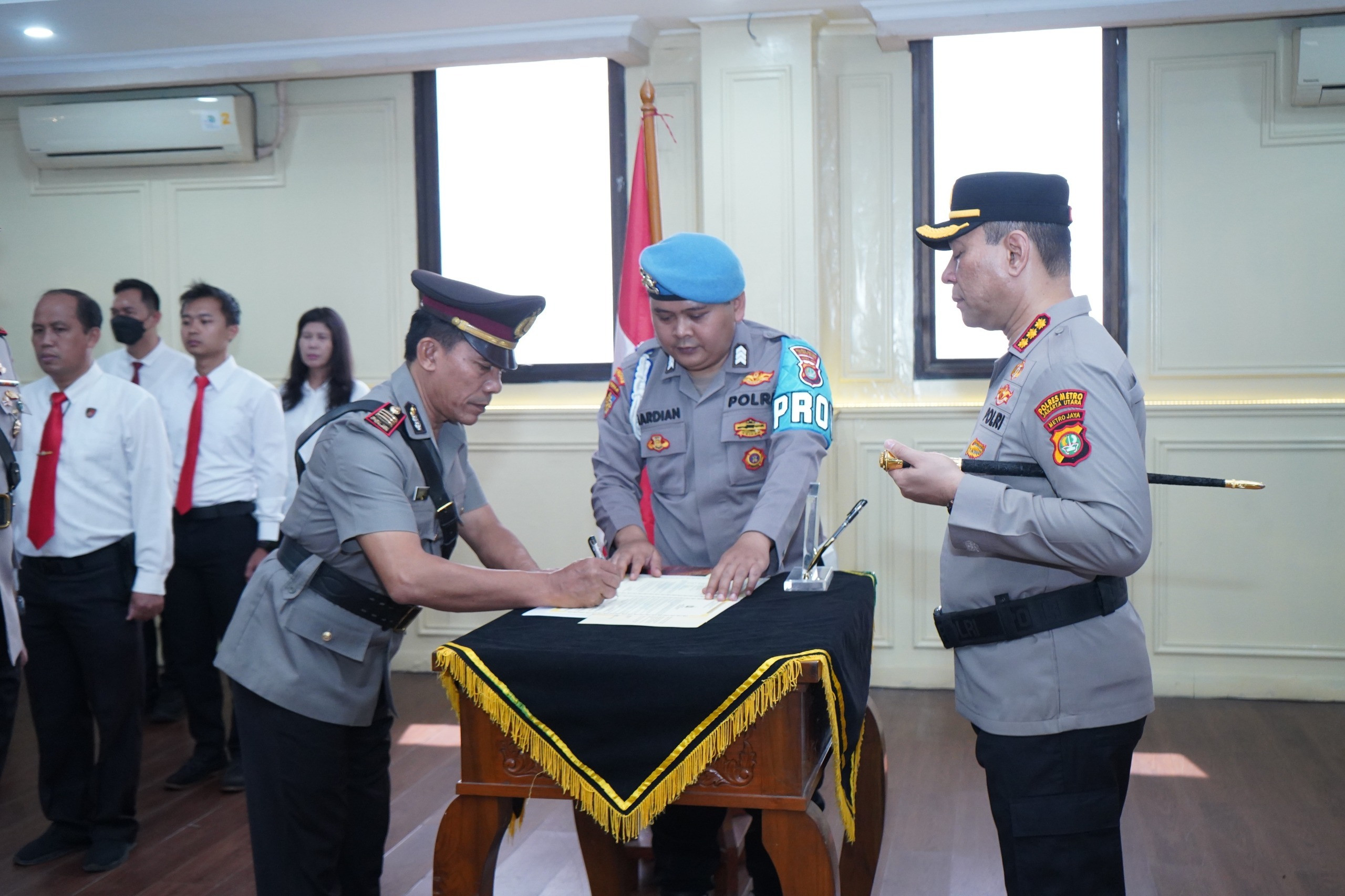 Polres Metro Jakarta Utara Gelar Sertijab Kapolsek Kelapa Gading dan Pelantikan Kasihumas