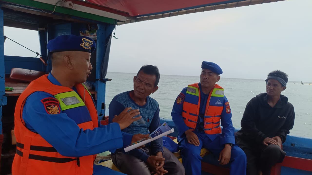 Satpolairud Polres Kepulauan Seribu Gelar Patroli Dialogis Laut, Antisipasi Kejahatan dan Jaga Kamtibmas Perairan