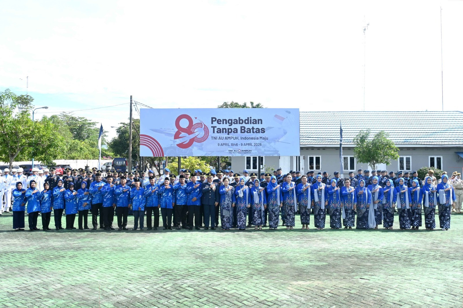 Teguhkan Semangat Pengabdian, Lanud Sjamsudin Noor Gelar Upacara Peringatan HUT ke-80 TNI AU Tahun 2026