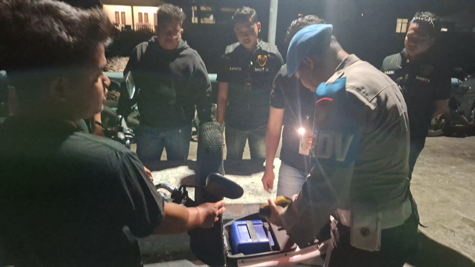 Patroli Malam Jakarta On The Spot, Polsek Kepulauan Seribu Selatan Dorong Warga Aktif Manfaatkan Layanan Polisi 110