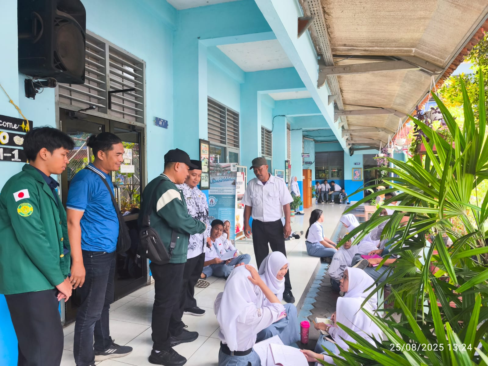 Kanit Intel Polsek Pademangan Datangi Sekolah, Imbau Siswa SMA Tidak Ikut-Ikutan Demo