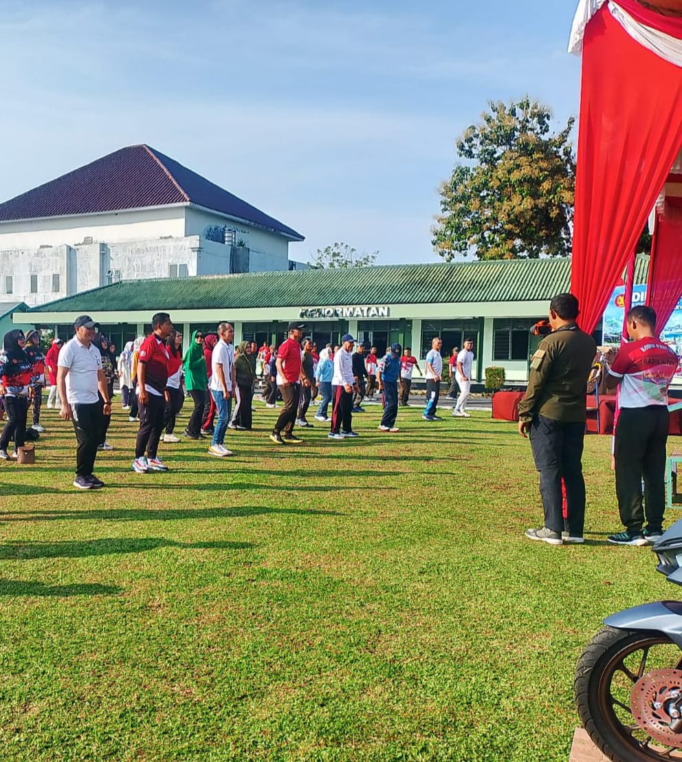 Posal Manna Lanal Bengkulu Ikuti Jalan Santai Dalam Rangka Memperingati HUT Ke-80 TNI Tahun 2025