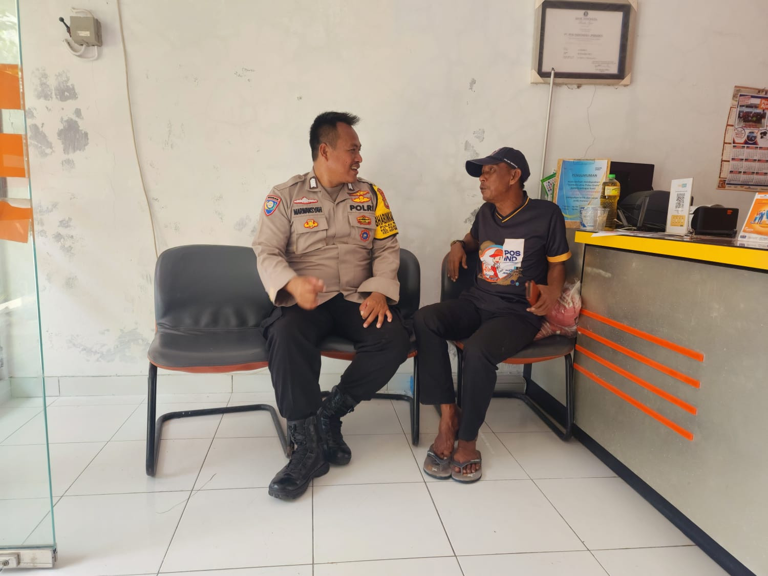 Bhabinkamtibmas Pulau Pramuka Sambang Warga Melalui Jakarta On The Spot, Sosialisasikan Layanan Polri 110