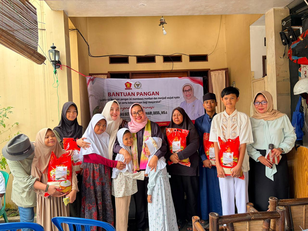 Srikandi Partai Gerindra Salurkan Ratusan Paket Beras untuk Warga Kurang Mampu di Kota Bogor