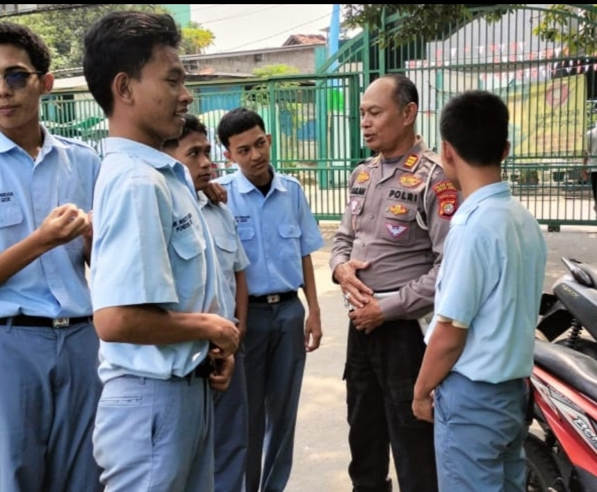 Lewat Jaga Jakarta On The Spot: Polsek Pondok Gede Bentengi Pelajar dari Bahaya Narkoba dan Tawuran