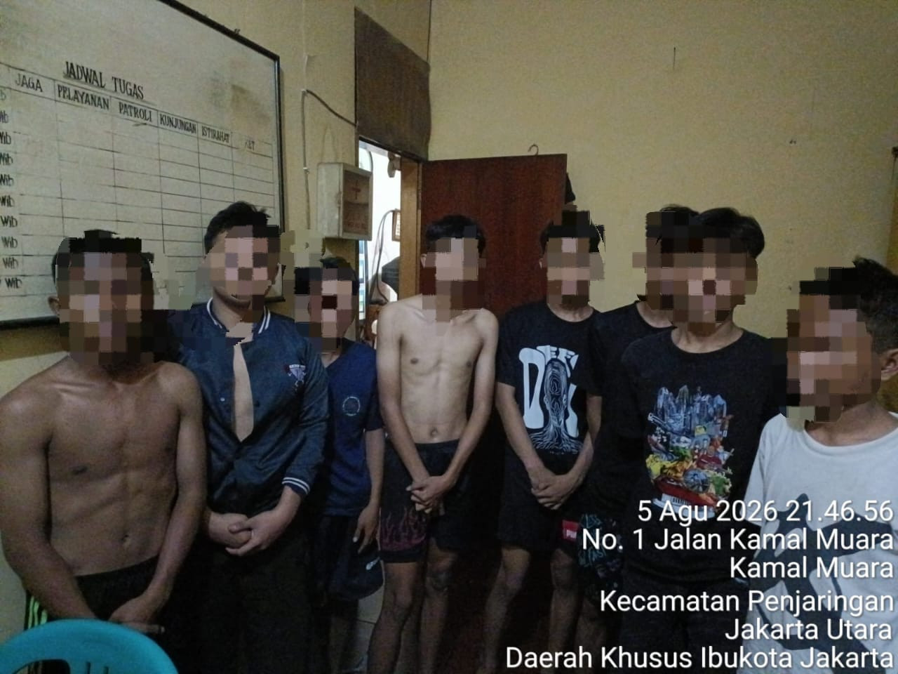 Polsek Metro Penjaringan Amankan 7 Pelajar dan 4 Sajam Saat Patroli KRYD, Diduga Hendak Tawuran