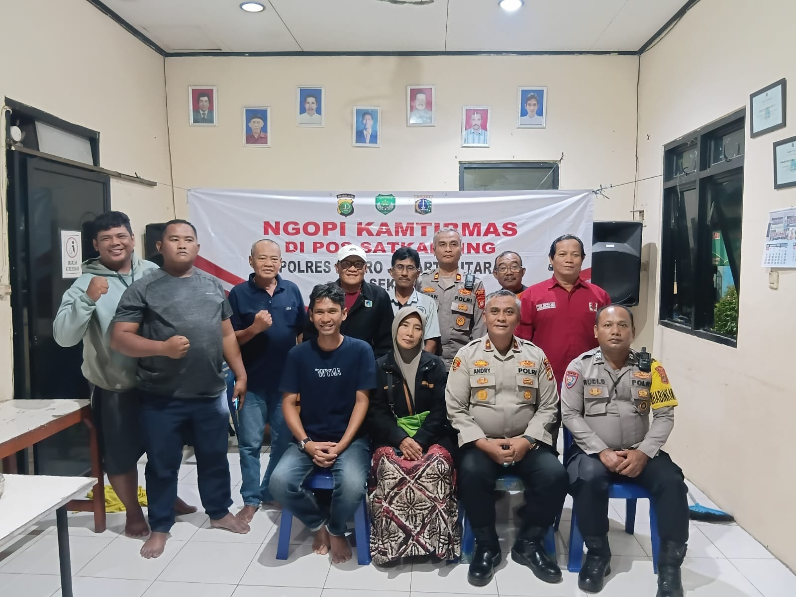 Kapolsek Koja Ajak Warga Aktif Jaga Keamanan Lewat Ngopi Kamtibmas di Kampung Beting