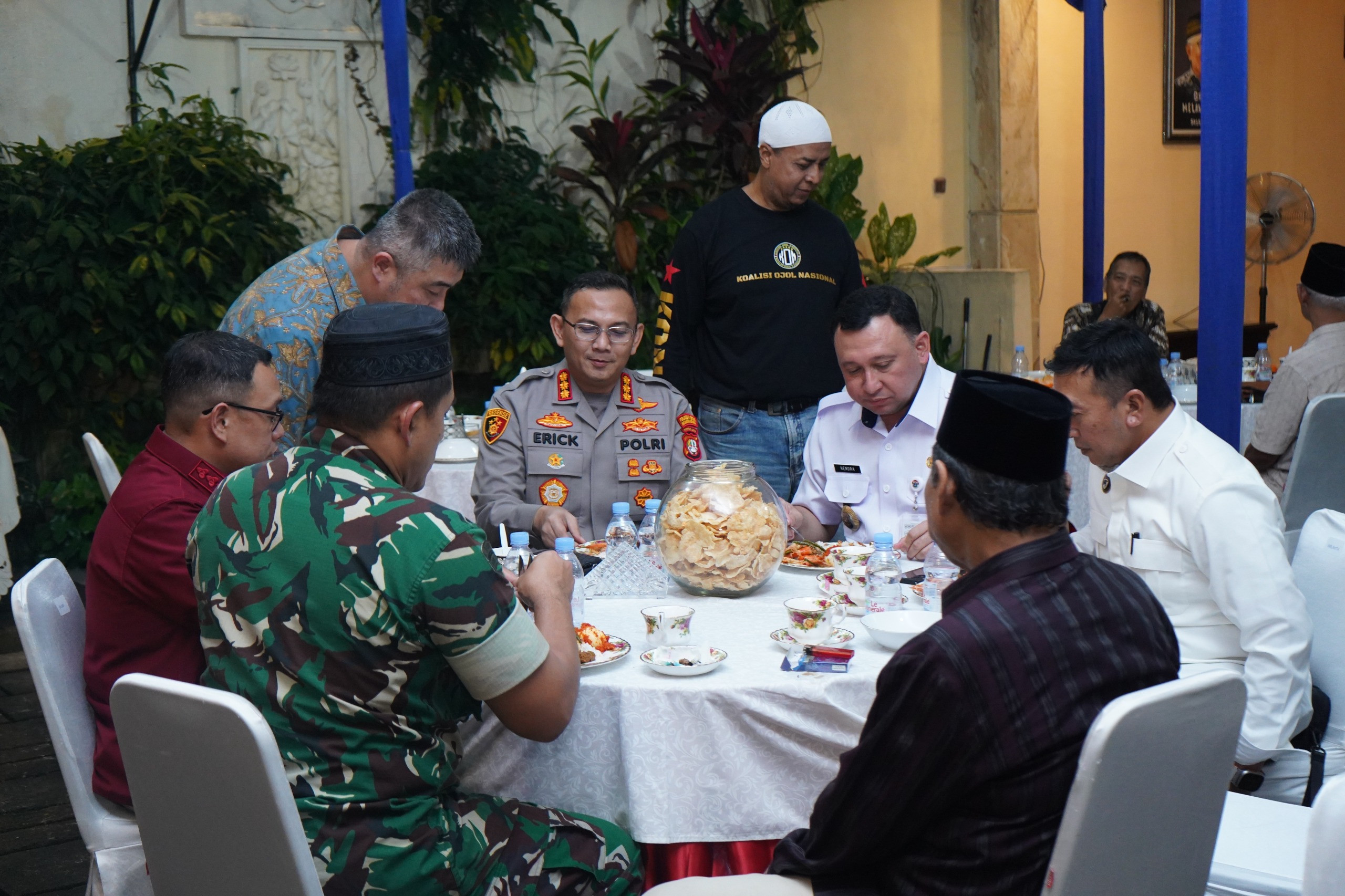 Polres Metro Jakarta Utara Perkuat Sinergi Ramadan, Kapolres Hadiri Buka Puasa Bersama Forkopimko di Kebon Bawang
