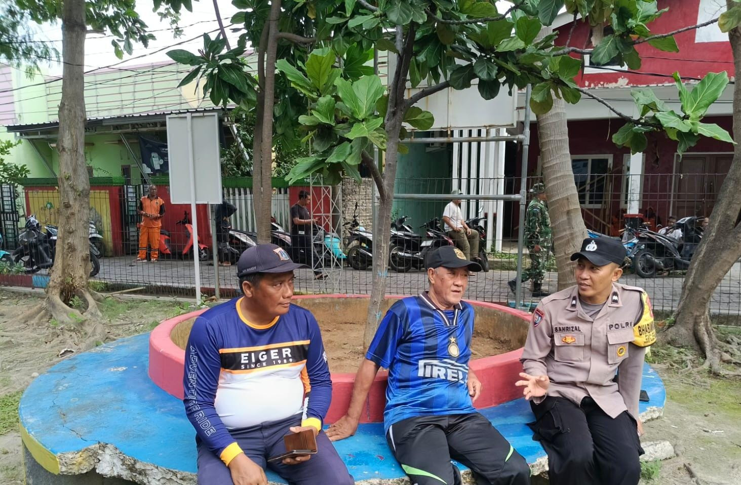 Bhabinkamtibmas Pulau Kelapa Sambangi Toga, Tomas, dan Toda, Perkuat Sinergi Jaga Kamtibmas