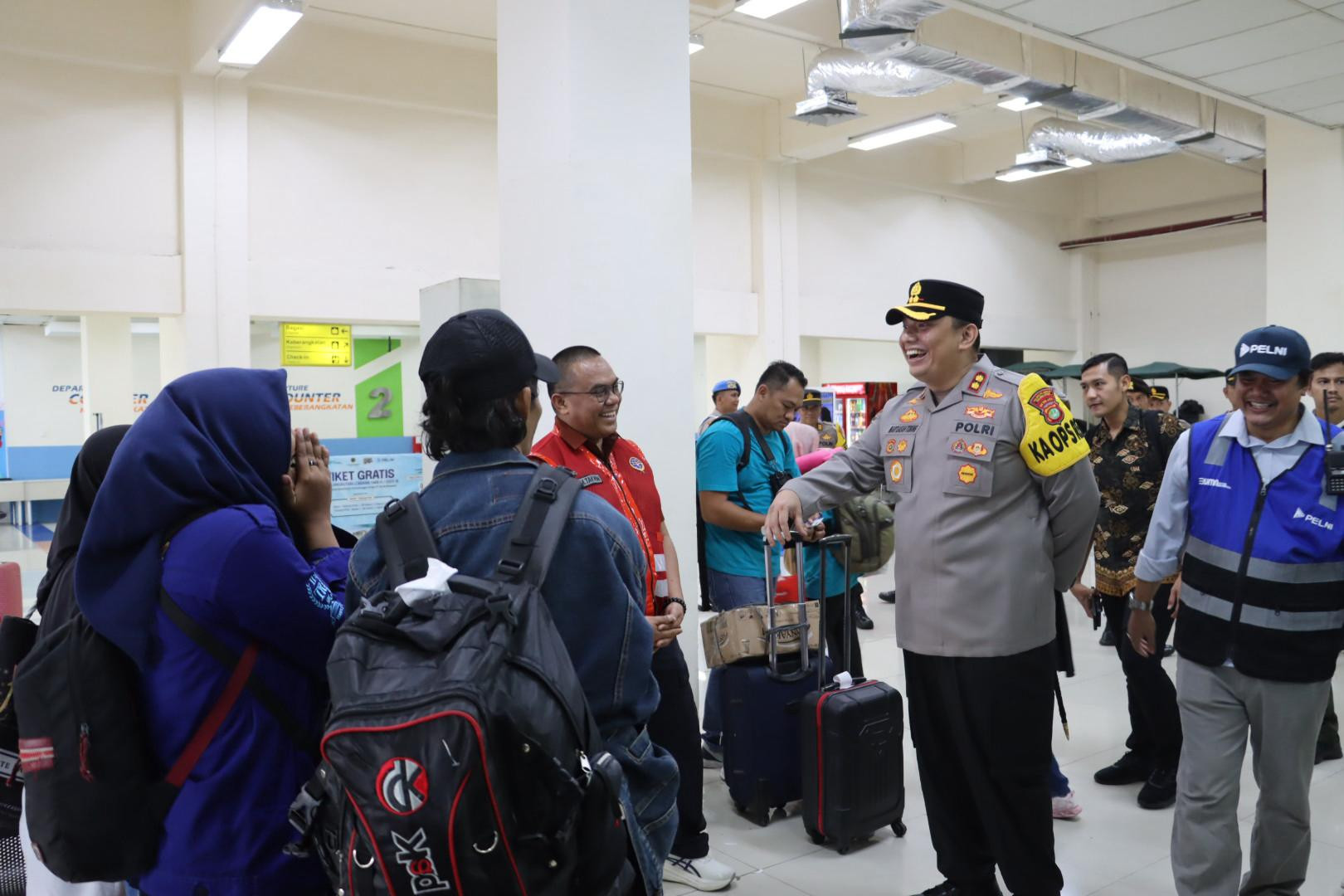 Kapolres Pelabuhan Tanjung Priok, Cek dan Kontrol Pengamanan Arus Balik Lebaran  Penumpang Kapal