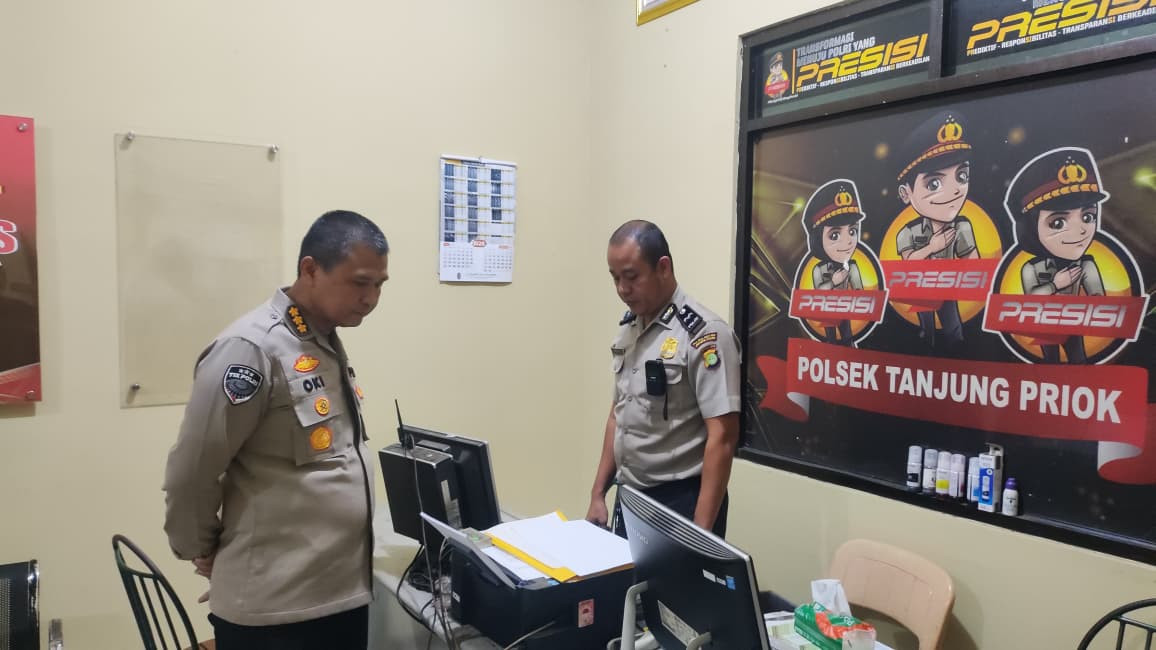 Plh. Kapolres Metro Jakarta Utara Tinjau Mako Polsek Tanjung Priok, Tekankan Optimalisasi Pelayanan dan Pengawasan
