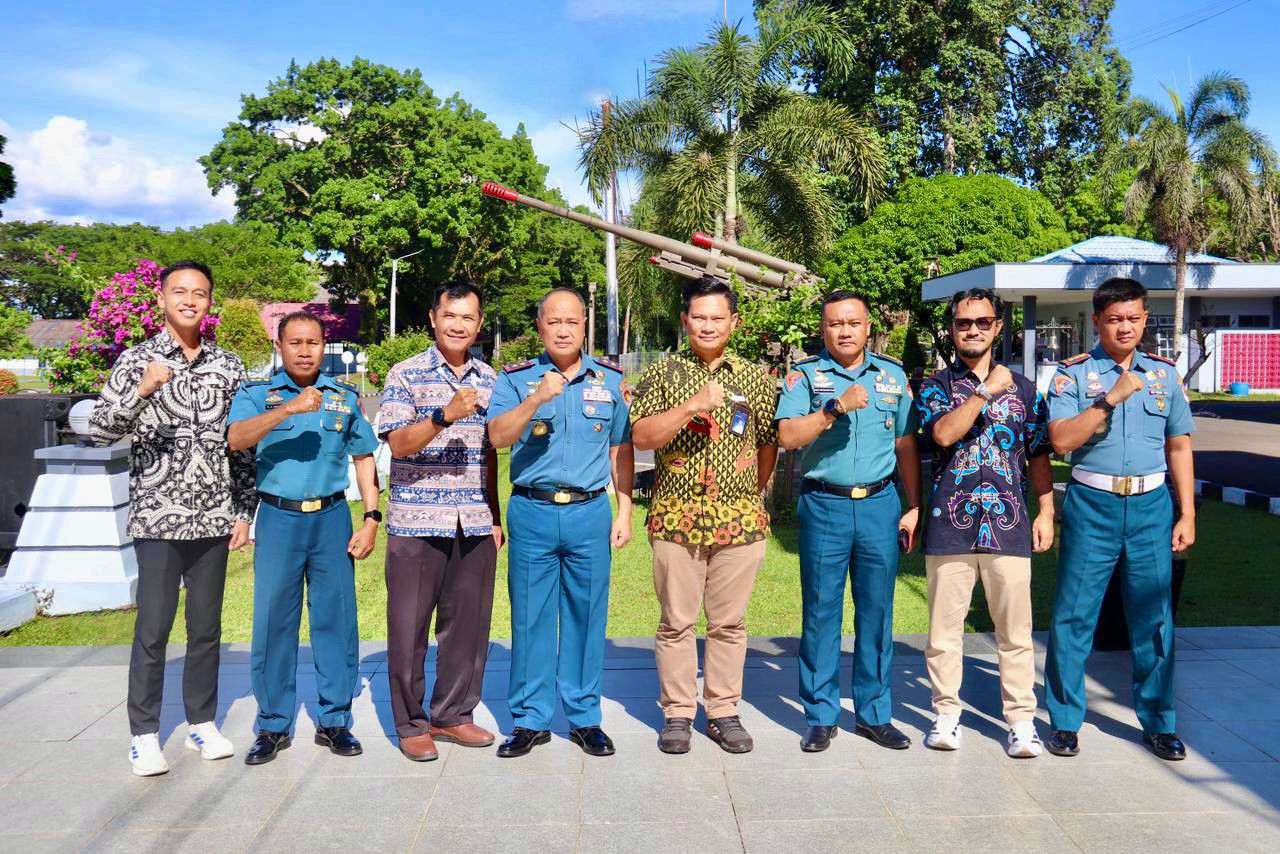 Dankodaeral IX Terima Courtesy Call Kepala Kantor Cabang Pelni Ambon