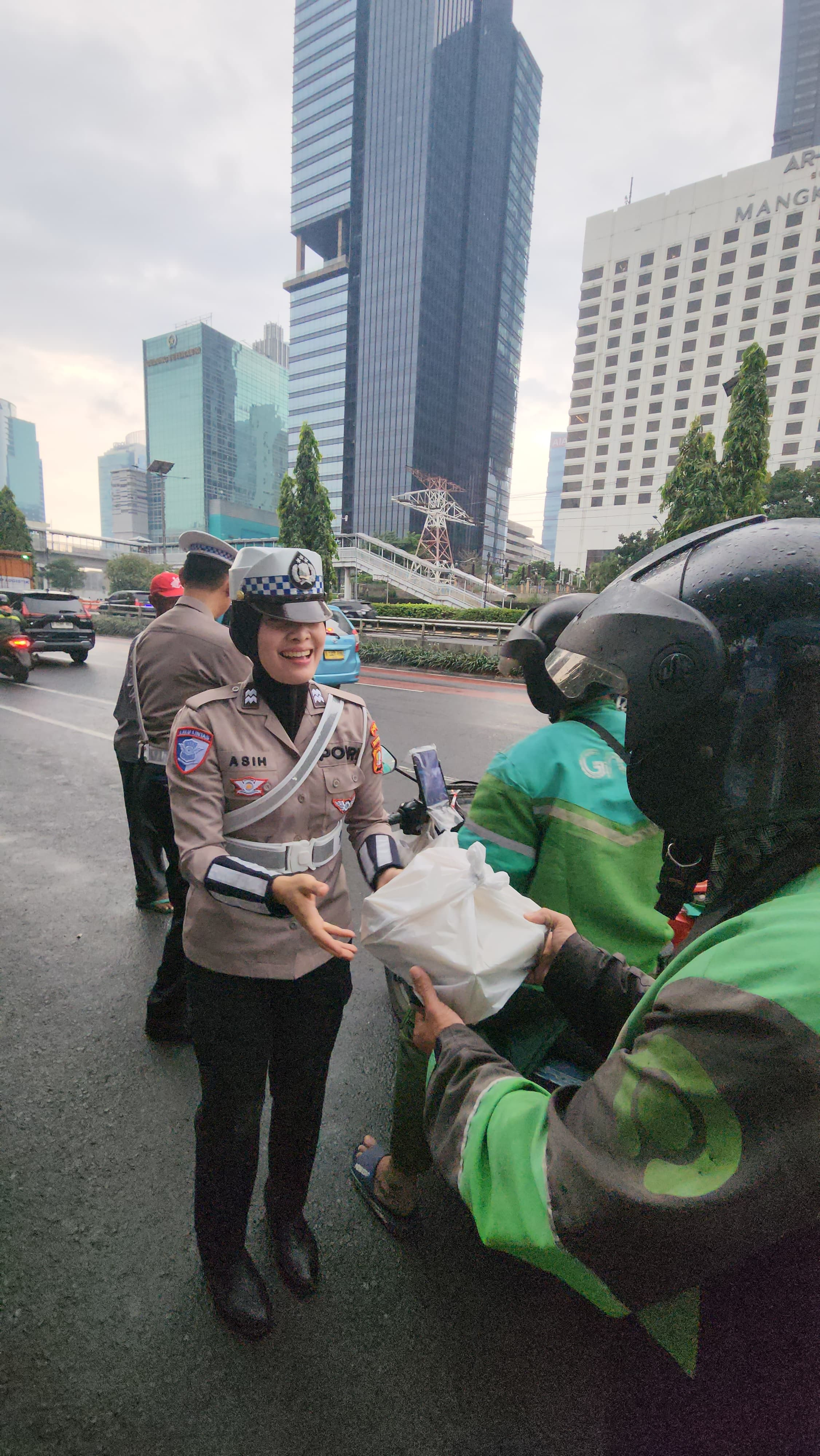 Kegiatan ramadhan berbagi bersama Ditlantas Polda Metro Jaya