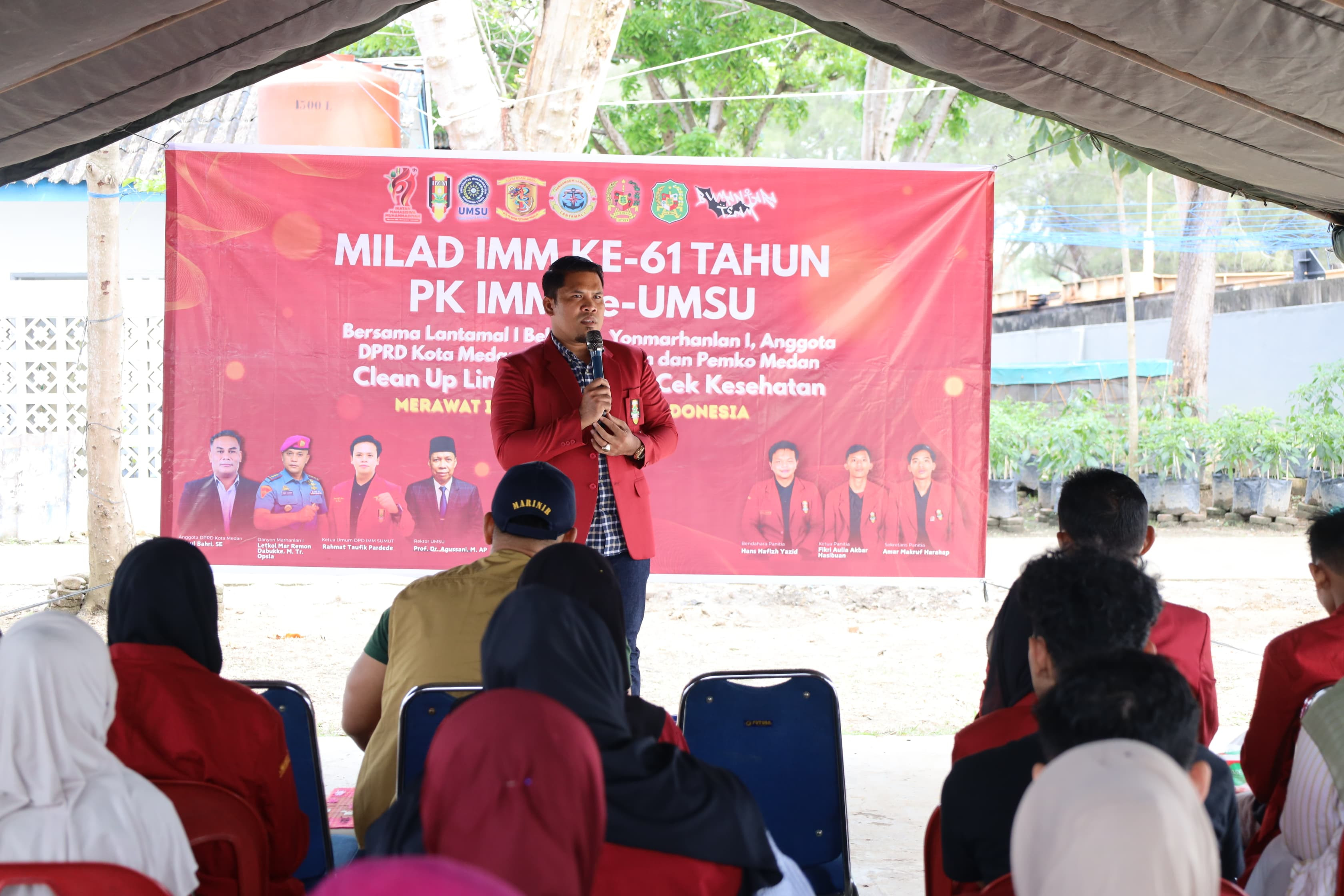 Ikatan Mahasiswa Muhammadiyah (IMM) Sumut Rayakan Milad Dengan Kegiatan "Clean Up" Lingkungan di Markas TNI AL