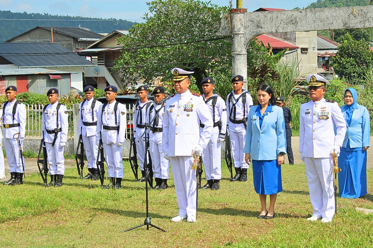Sambut HUT Ke-80 TNI Angkatan Laut dan TNI, Lanal Nias Gelar Ziarah Rombongan di Taman Makam Pahlawan Damai Sentosa Kota Gunungsitoli