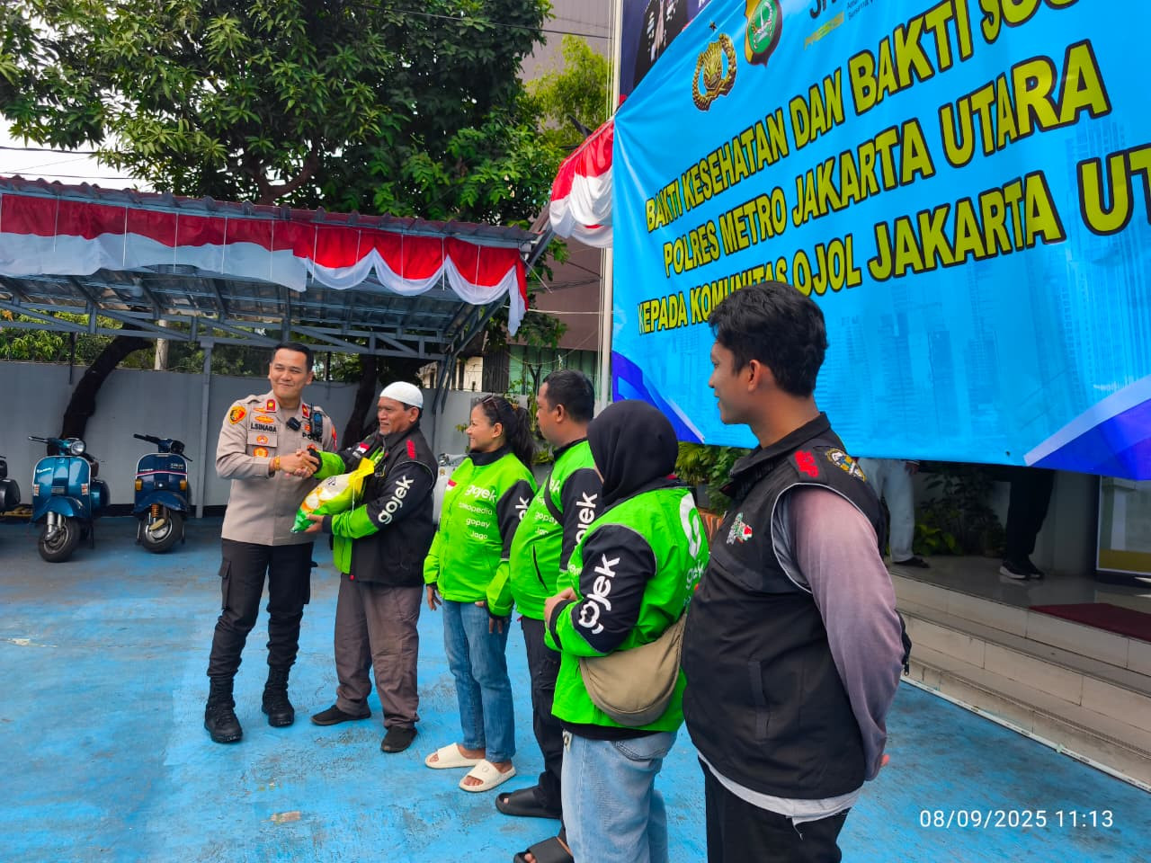 Polsek Pademangan Gelar Bakti Kesehatan dan Sosial untuk Komunitas Ojek Online#infocyber.id