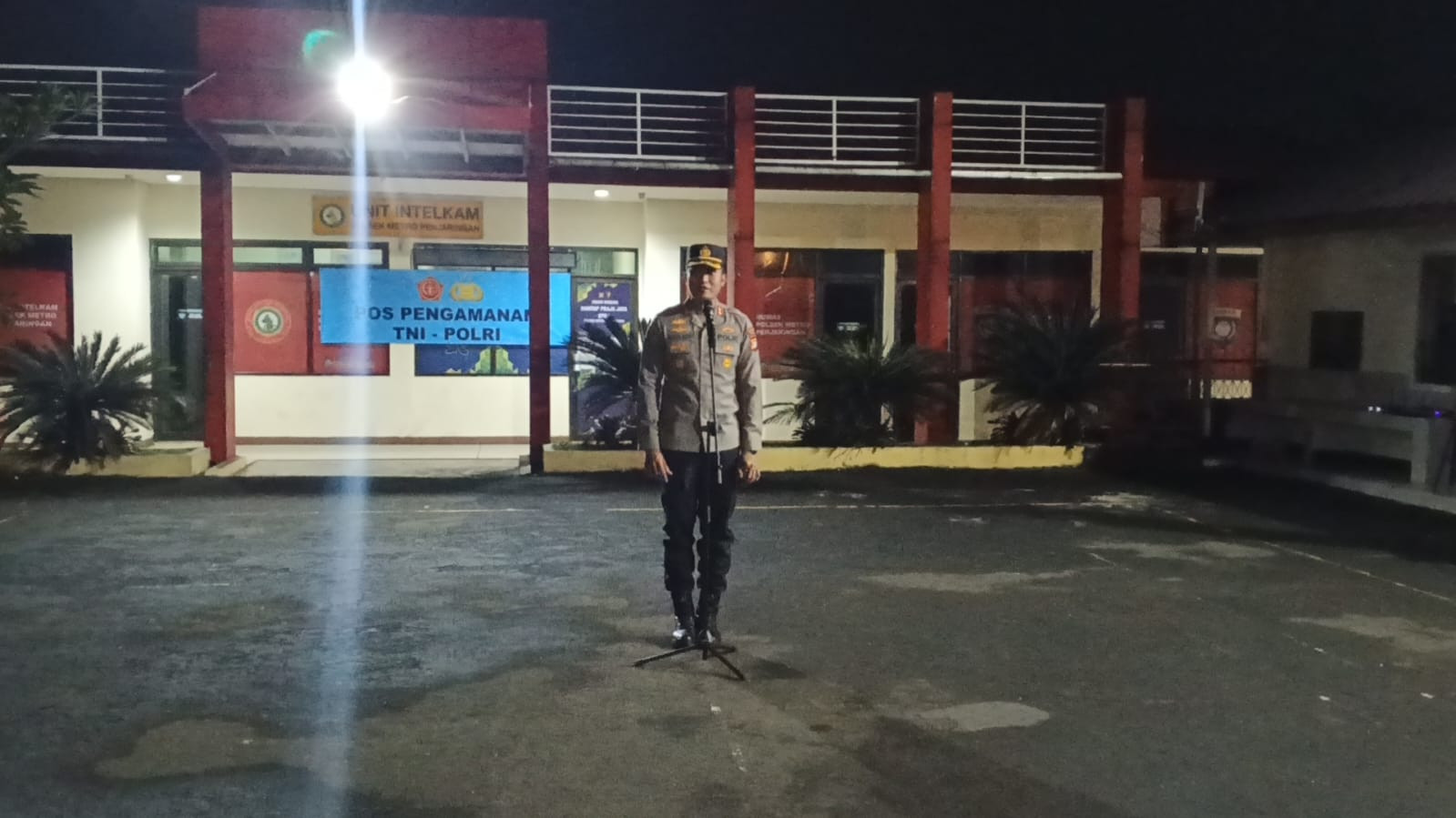 Jaga Jakarta, Jaga Lingkungan: Polsek Metro Penjaringan Gelar Apel KRYD Antisipasi Tawuran dan Kejahatan Jalanan