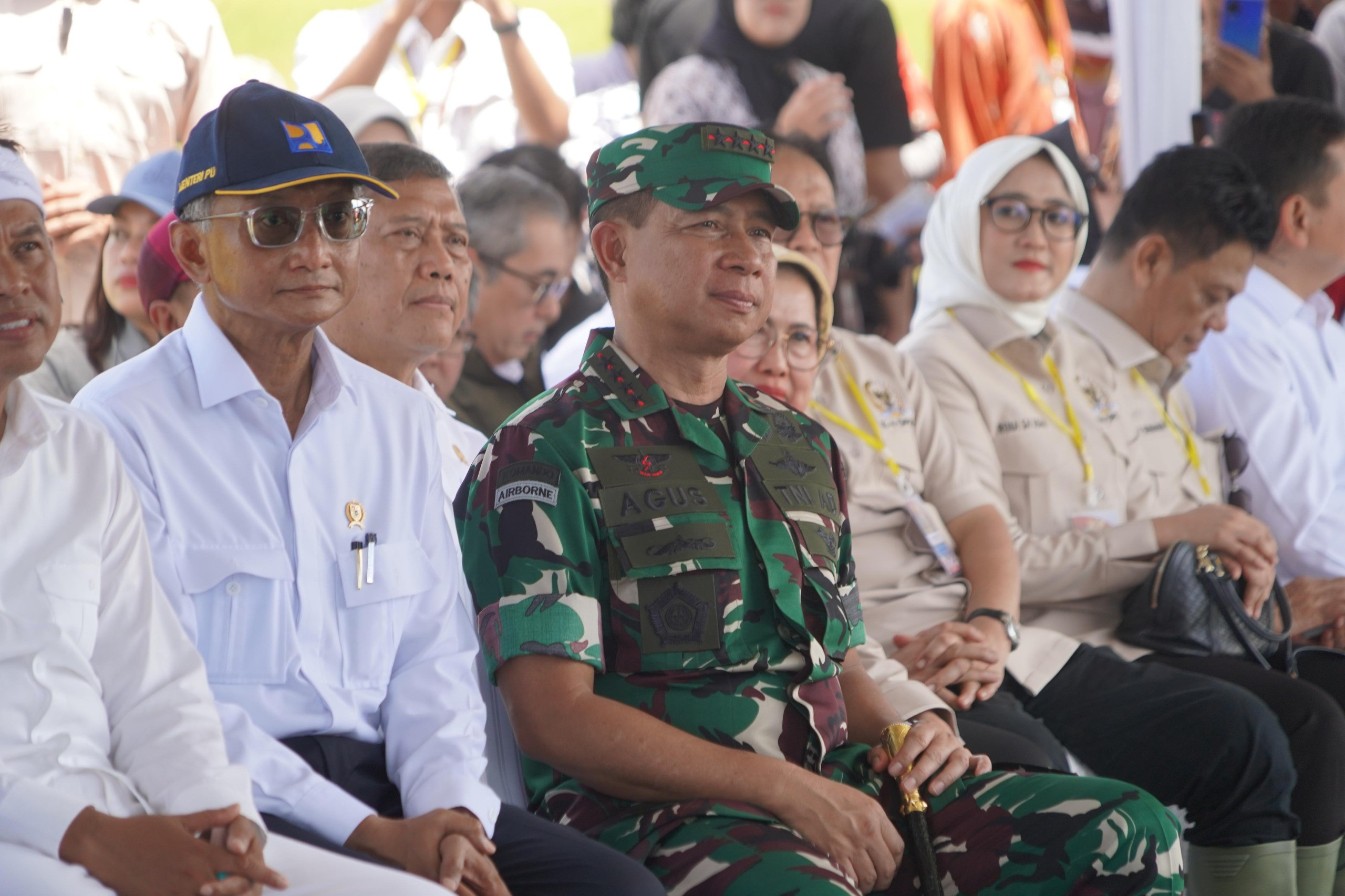 Perkuat Kolaborasi dan Swasembada Pangan Nasional, Panglima TNI Dampingi Presiden RI Panen Raya Serentak