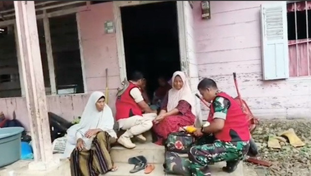 Dari Desa ke Desa, Layanan Kesehatan TNI-Polri Keliling Obati Warga Terdampak Bencana Sumatra