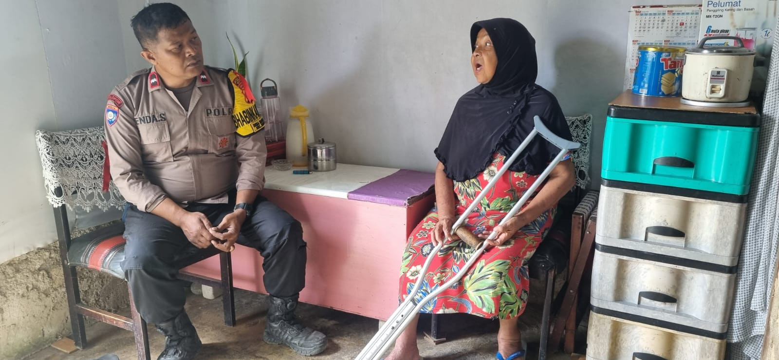 Bhabinkamtibmas Polsek Dramaga Polres Bogor Laksanakan Giat Cooling System, Sambangi Warga untuk Jaga Kondusifitas Kamtibmas