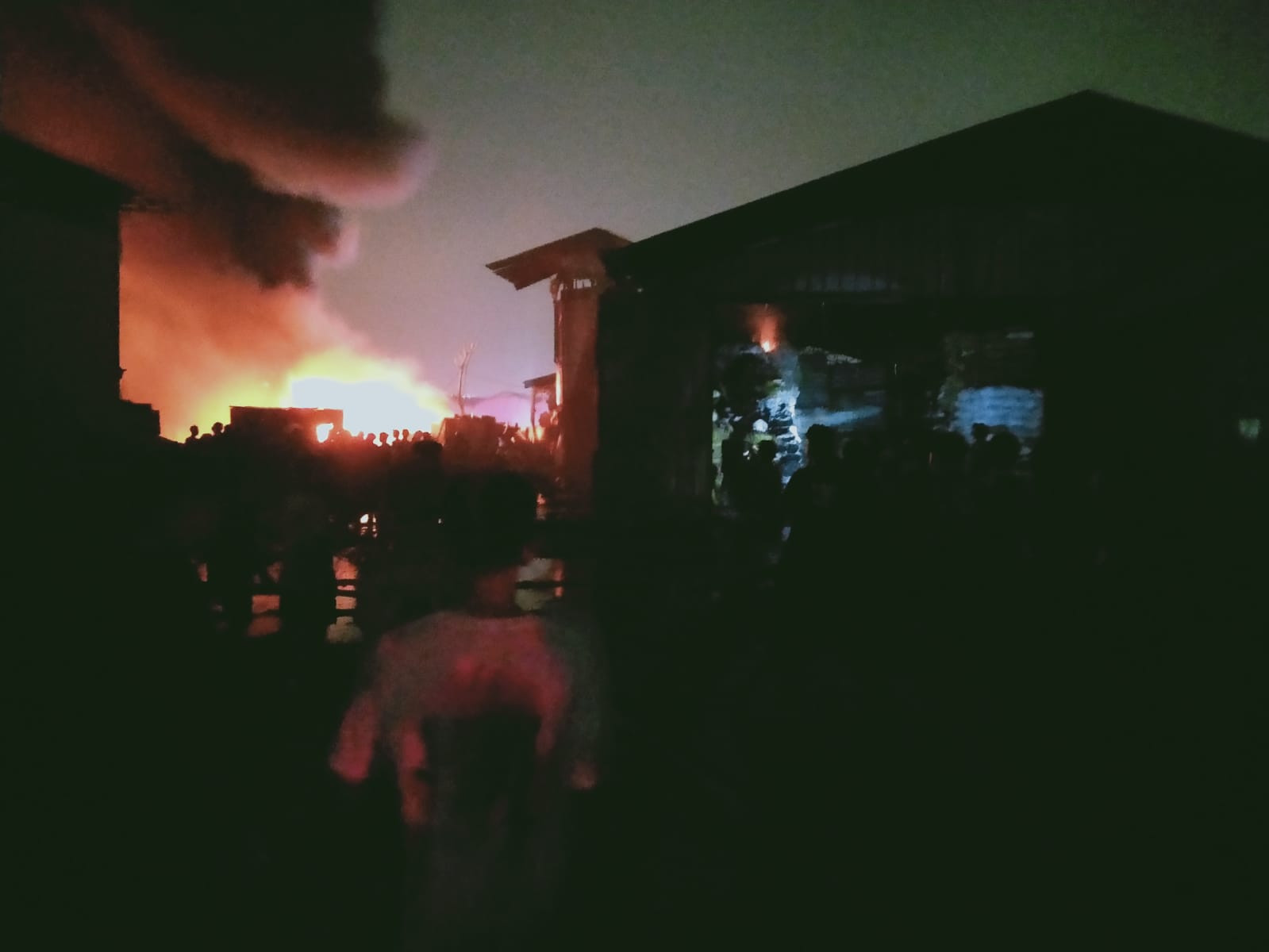 Gudang Oli dan Plastik di Kamal Muara Terbakar, 14 Unit Damkar Dikerahkan