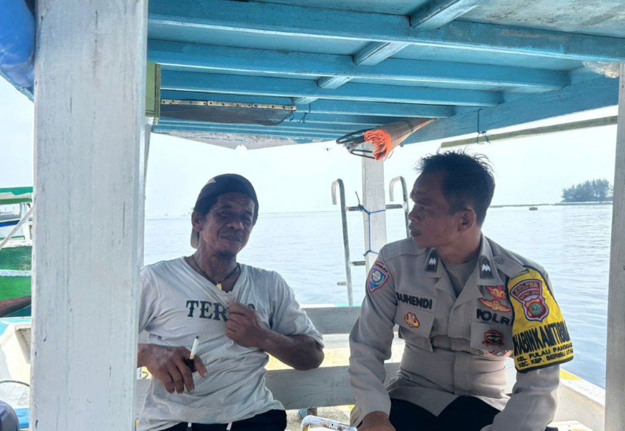 Bhabinkamtibmas Pulau Panggang Gandeng Tokoh Masyarakat Cegah Premanisme dan Judi Online